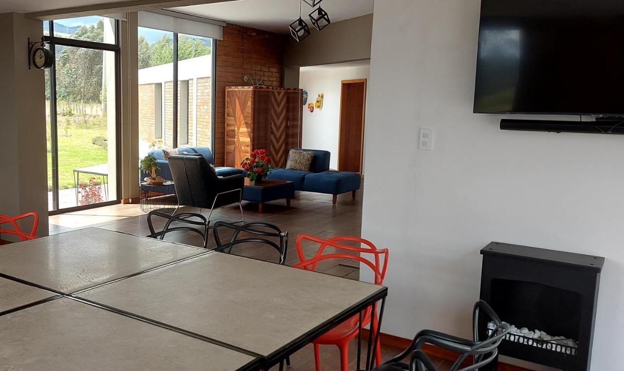 El Chasqui Guest House ภายนอก รูปภาพ